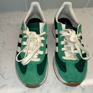 Adidas Classic Green and Cream Trainers
